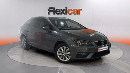 Usado Seat Leon Reference 90 CV (66 kW) 2017 Azul Berlina