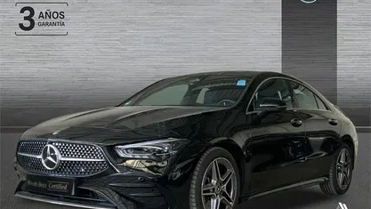 Usado Mercedes CLA200 163 CV (119 kW) 2024 Negro Berlina