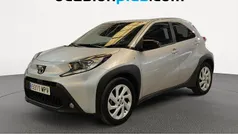 Gris Usado 2024 Toyota Aygo Play Utilitario | 14.091 € (Precio justo)