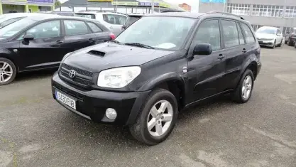 Używany Toyota RAV4 Executive 116 KM (85 kW) 2005 Czarny SUV