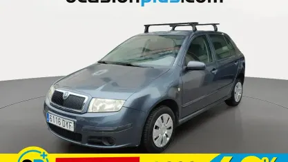Usado Skoda Fabia 64 CV (47 kW) 2006 Gris Utilitario