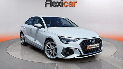 Käytetty Audi A3 Advanced Plus 151 HP (111 kW) 2023 Valkoinen Sedan