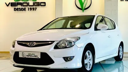 Usado Hyundai i30 Comfort 90 CV (66 kW) 2011 Blanco