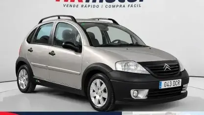 Usado Citroën C3 XTR 90 CV (66 kW) 2004 Beige Berlina