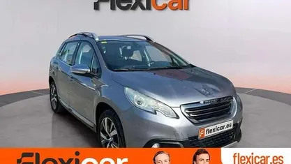 Usado Peugeot 2008 Allure 100 HP (73 kW) 2016 Cinzento SUV
