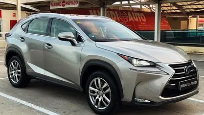 Plateado Usado 2015 Lexus NX300h Executive Line SUV | 23.900 € (Precio justo)