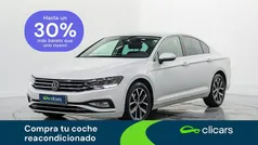 Blanco Usado 2022 VW Passat Executive Berlina | 17.990 € (Precio justo)