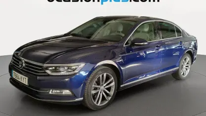 Usado VW Passat Sportline 150 CV (110 kW) 2019 Azul Berlina