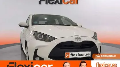 Usado Toyota Yaris Business Edition 69 CV (50 kW) 2022 Blanco Utilitario