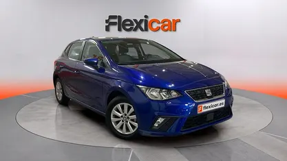 Usado Seat Ibiza Style Plus 80 CV (58 kW) 2019 Azul Utilitario