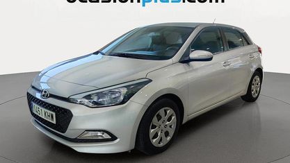 Usado Hyundai i20 84 CV (61 kW) 2018 Gris plata Utilitario