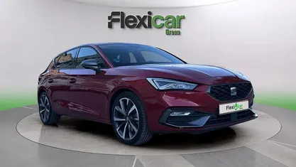 Usado Seat Leon FR 150 CV (110 kW) 2021 Rojo Berlina