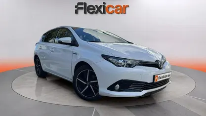 Blanco Usado 2018 Toyota Auris Hybrid Active Utilitario | 14.990 € (Precio justo)