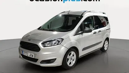 Usado Ford Tourneo Courier Ambiente 102 CV (75 kW) 2017 Monovolumen