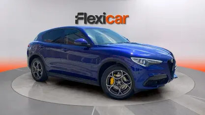 Usado Alfa Romeo Stelvio Sprint 200 CV (147 kW) 2021 Azul SUV