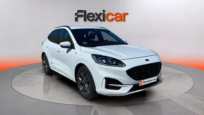 Usado Ford Kuga ST-Line 150 CV (110 kW) 2022 Blanco SUV