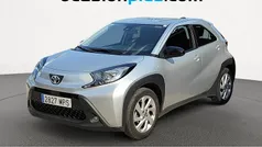 Gris Usado 2024 Toyota Aygo Play Utilitario | 13.728 € (Precio justo)