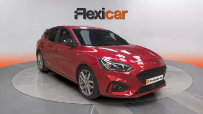 Usado Ford Focus ST-Line X 125 CV (91 kW) 2020 Rojo Berlina