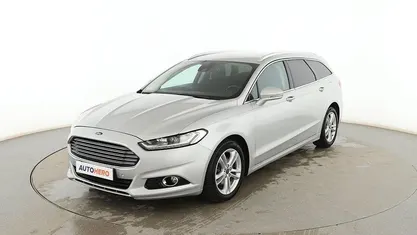 Usado Ford Mondeo Titanium 150 CV (110 kW) 2016 Plata Familiar