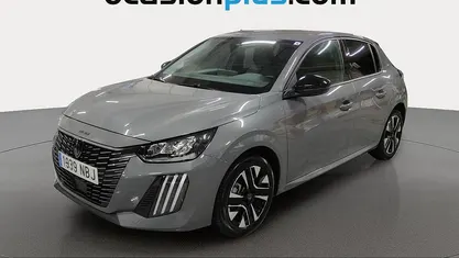Gris Usado 2025 Peugeot 208 Allure Utilitario | 15.137 € (Precio justo)
