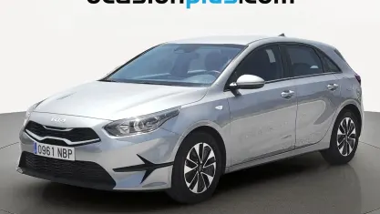 Usado Kia Ceed 101 CV (74 kW) 2025 Gris plata Utilitario