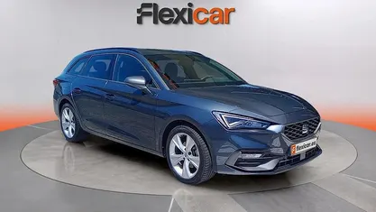 Usado Seat Leon FR 151 CV (111 kW) 2024 Gris Familiar