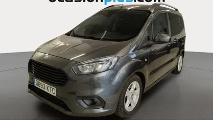 Usado Ford Tourneo Courier Trend 102 CV (75 kW) 2019 Gris Monovolumen