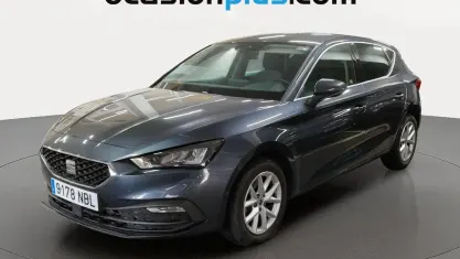 Usado Seat Leon Style 116 CV (85 kW) 2025 Gris Utilitario