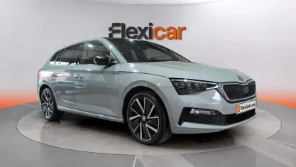 Usado Skoda 110 R Sport 150 CV (110 kW) 2021 Gris Berlina