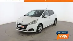 Amarillo Usado 2015 Peugeot 208 Active Utilitario | 8199 € (Precio justo)