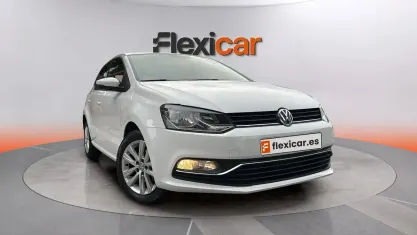 Usado VW Polo 90 CV (66 kW) 2017 Blanco Berlina