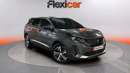Usado Peugeot 5008 Allure 131 CV (96 kW) 2021 Gris SUV