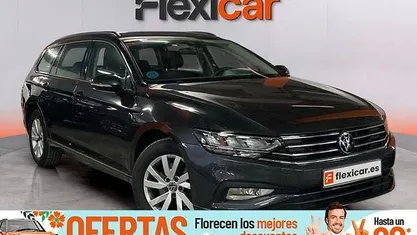 Usado VW Passat 122 CV (89 kW) 2020 Gris Familiar