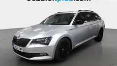 Gris plata Usado 2019 Skoda Superb SportLine Familiar | 15.900 € (Super precio)