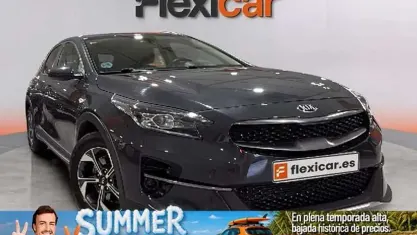 Usado Kia XCeed 120 CV (88 kW) 2019 Gris SUV