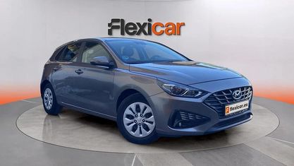 Usado Hyundai i30 120 CV (88 kW) 2021 Gris Familiar