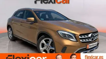 Usado Mercedes GLA200 Urban 136 CV (100 kW) 2017 Amarillo SUV