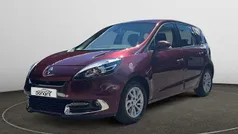 Rojo Usado 2013 Renault Scénic III Dynamique Monovolumen | 9990 € (Precio justo)