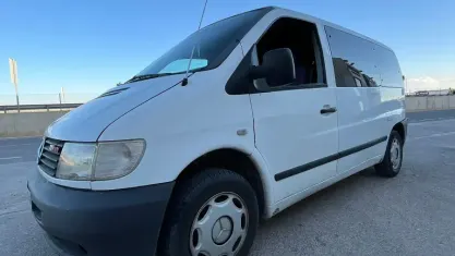 Usado Mercedes Vito 102 CV (75 kW) 2000 Gris Van