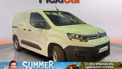 Usado Citroën Berlingo Live 102 CV (75 kW) 2021 Blanco Monovolumen