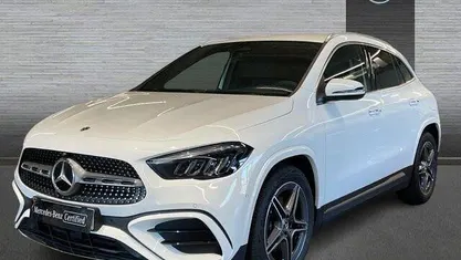 Usado 2025 Mercedes GLA200 AMG line SUV | 45.700 € (Precio justo)