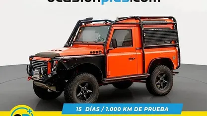 Usado Land Rover Defender 122 CV (89 kW) 2007 Naranja Familiar