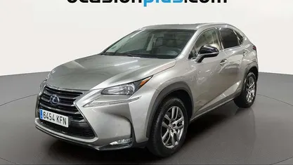 Usado Lexus NX300h Executive Line 197 CV (144 kW) 2017 Gris plata SUV