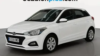 Usado Hyundai i20 75 CV (55 kW) 2019 Blanco Utilitario