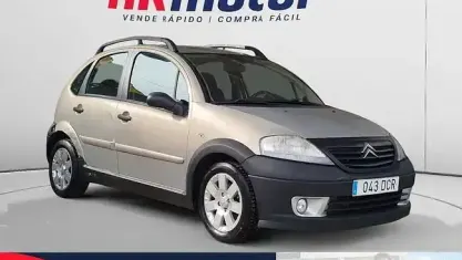 Begagnad Citroën C3 XTR 90 HK (66 kW) 2004 Beige Sedan