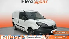 Blanco Usado 2023 Fiat Doblò Feel Monovolumen | 13.490 € (Super precio)