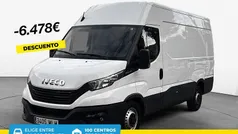 Blanco Usado 2023 Iveco Daily Berlina | 29.600 € (Precio justo)