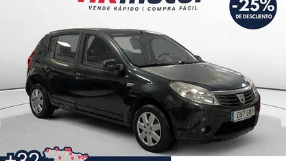 Usado Dacia Sandero Lauréate 75 CV (55 kW) 2010 Negro Berlina