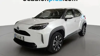 Usado Toyota Yaris Hybrid Active 116 CV (85 kW) 2022 Blanco SUV