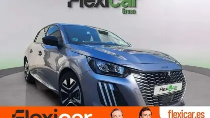 Usado Peugeot 208 Allure 101 CV (74 kW) 2025 Gris Utilitario